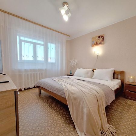 4 Ліжка З Балконом Документи Для Відряджень Мережа Alex Apartments Безконтатне Заселення 24-7 بولتافا المظهر الخارجي الصورة
