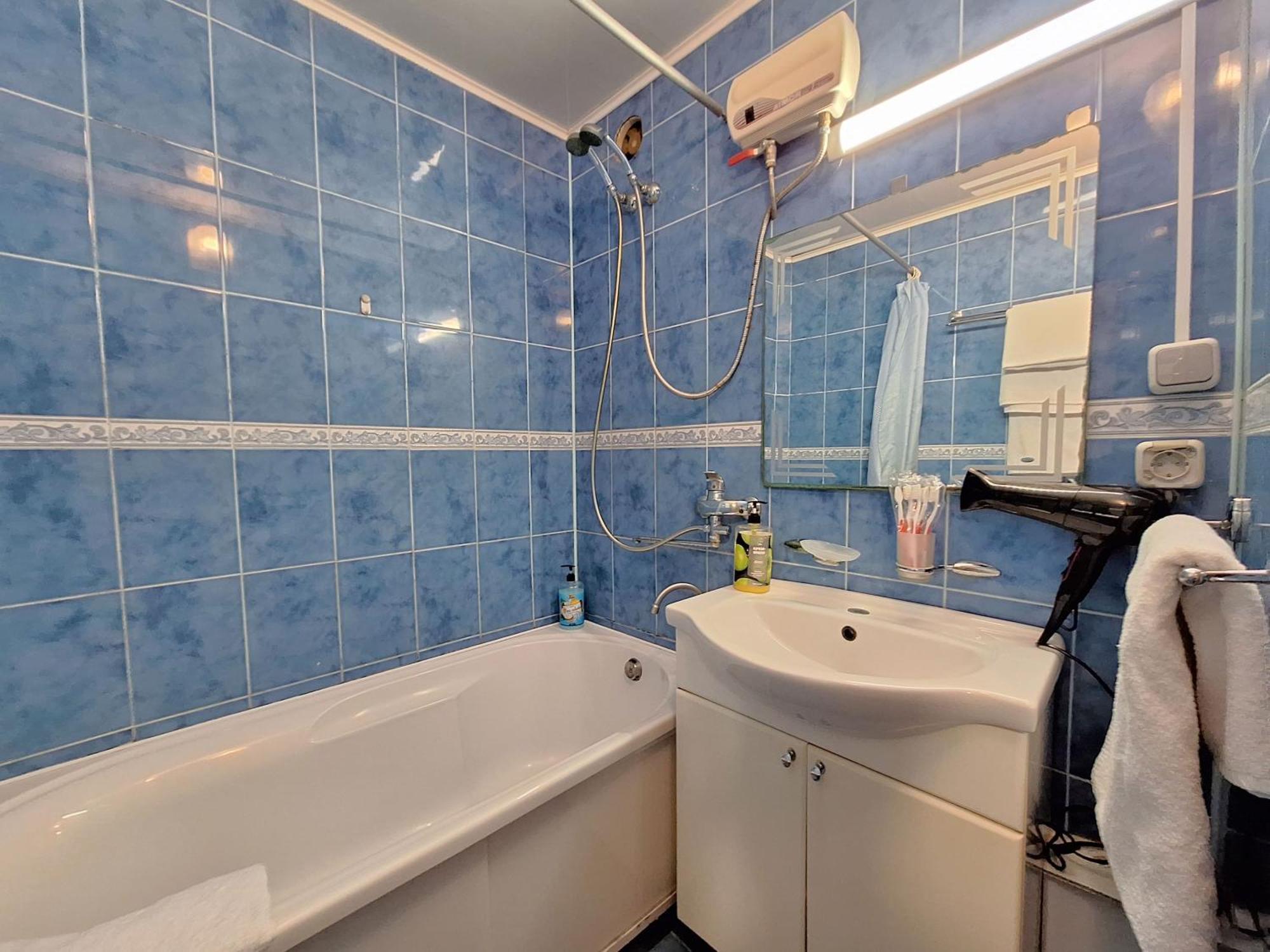 4 Ліжка З Балконом Документи Для Відряджень Мережа Alex Apartments Безконтатне Заселення 24-7 بولتافا المظهر الخارجي الصورة